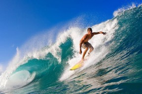 篮球主题夏令营结合英语教学打造复合型青少年成长路径，篮球与英语结合